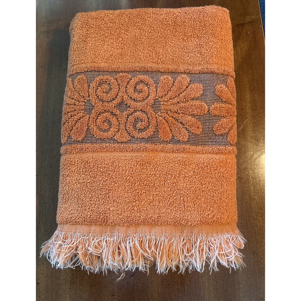 Cannon Monticello Burnt Orange Sculpted Fringe Vintage 1970s Bath Towel 40x21